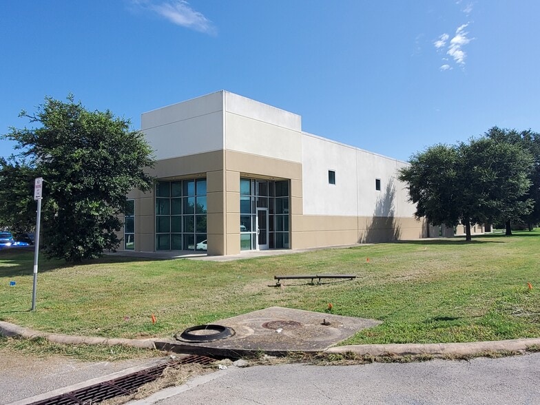 Primary Photo Of 6700 Guada Coma Dr, Schertz Distribution For Sale