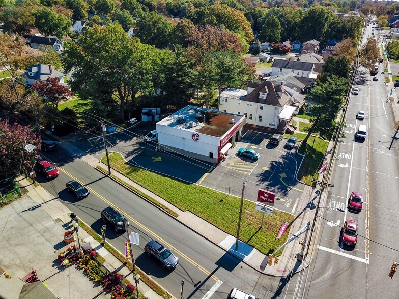 More Photos Of 55 N White Horse Pike, Audubon Auto Repair For Sale
