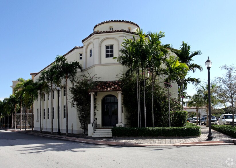 More Photos Of 2901 Ponce de Leon Blvd, Coral Gables Loft Creative Space For Lease