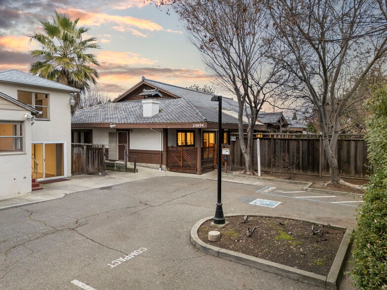 More Photos Of 24954 Cypress Ave, Hayward Multifamily For Sale