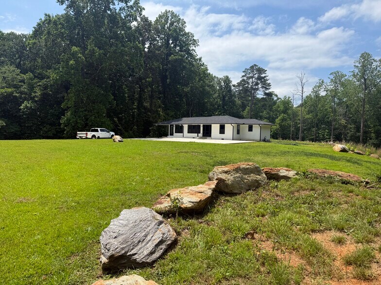 More Photos Of 2521 Reinhardt College Pky, Canton Office For Sale