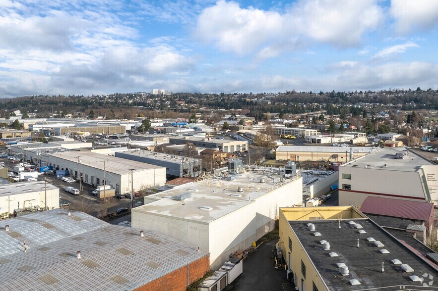 More Photos Of 547-549 S River St, Seattle Unknown For Lease