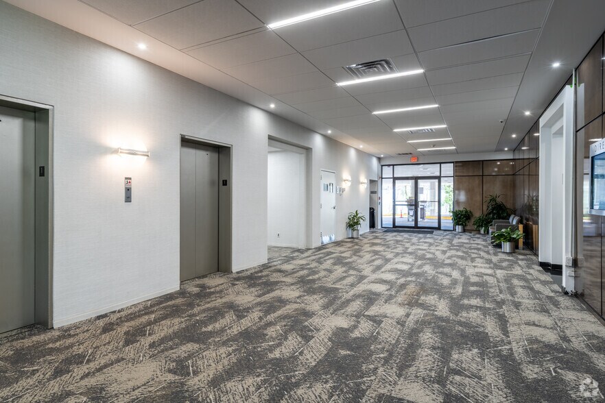 More Photos Of 20 Commerce Dr, Cranford Unknown For Lease