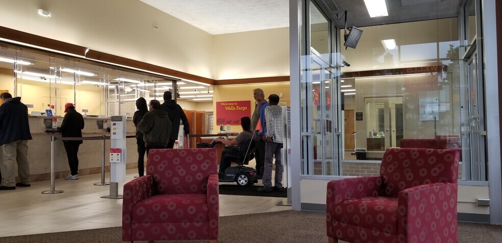 More Photos Of 415 E High St, Pottstown Storefront Retail Office For Lease