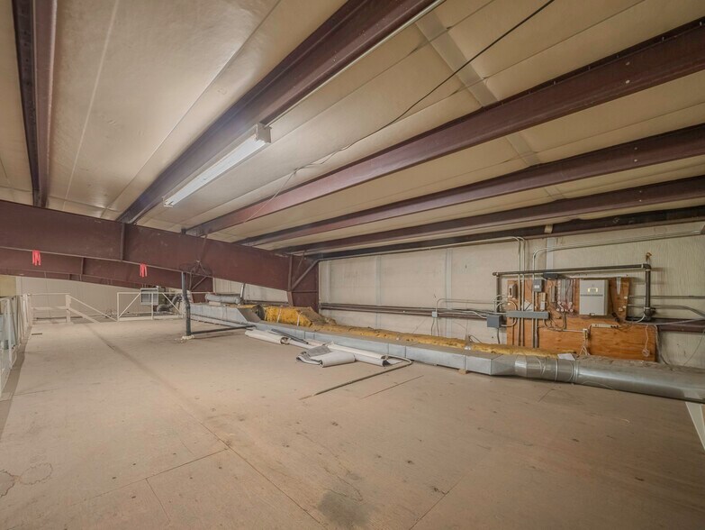 More Photos Of 1770-1780 License St, Casper Warehouse For Sale