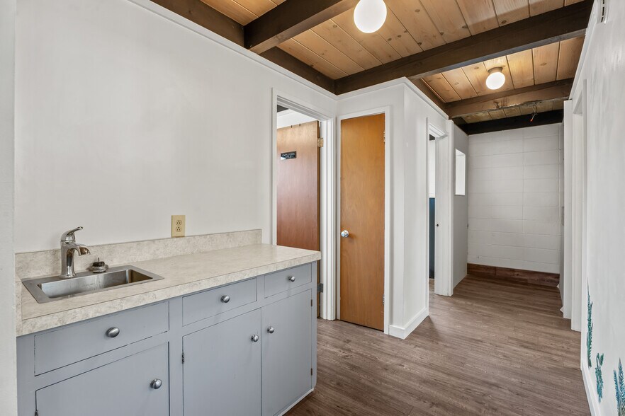 More Photos Of , Ukiah Office For Sale