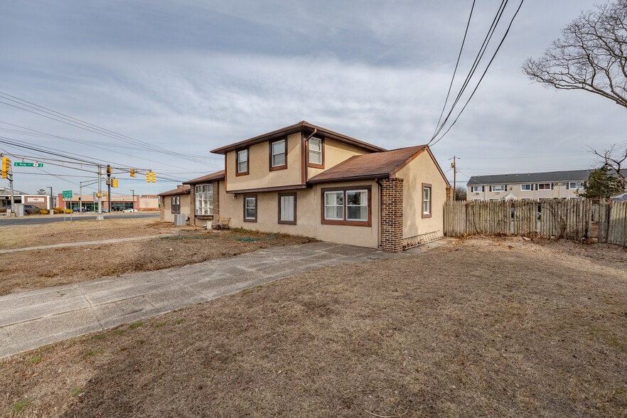 More Photos Of 98 New Rd, Somers Point Showroom For Sale