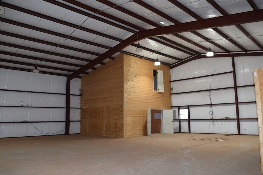 More Photos Of 9701 FM 307, Midland Flex For Sale