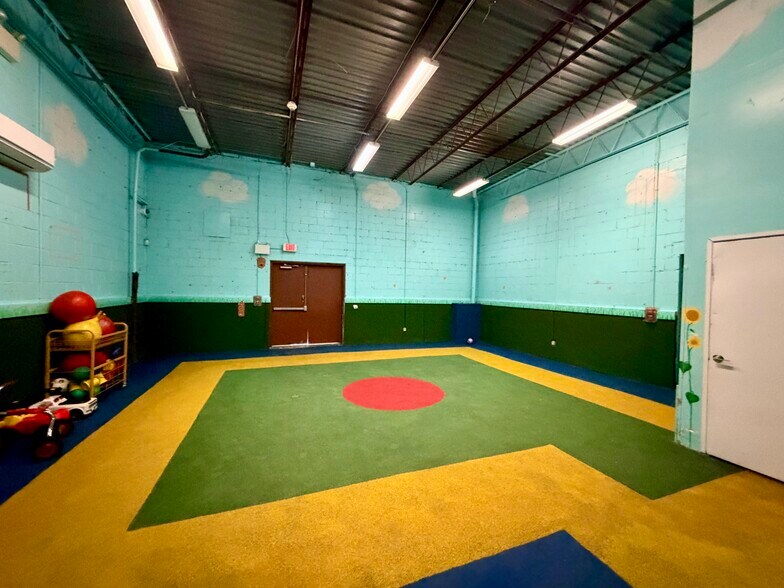 More Photos Of 548-554 State St, Camden Daycare Center For Sale