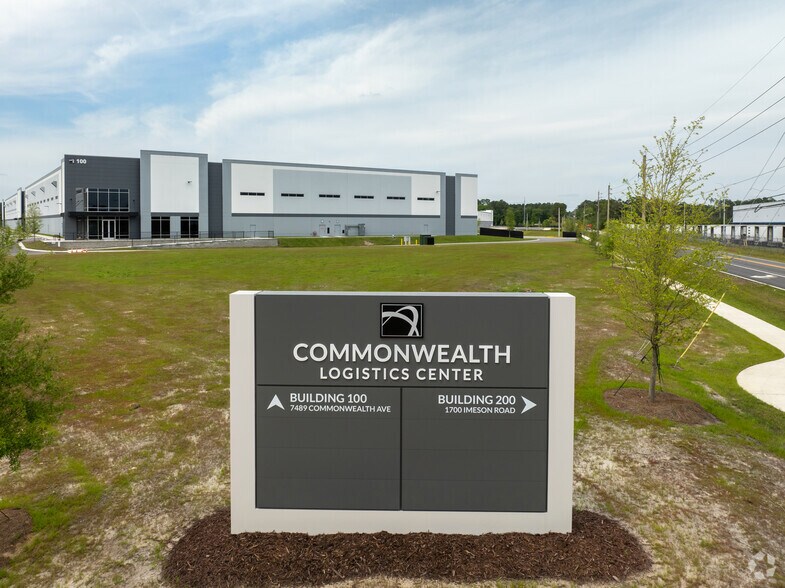 More Photos Of 7489 Commonwealth Ave, Jacksonville Distribution For Lease