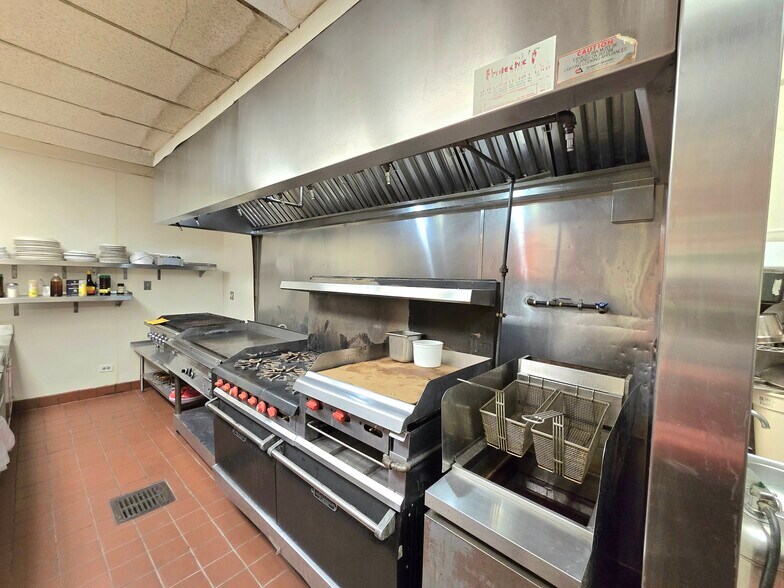 More Photos Of 3139 N Central Ave, Chicago General Retail For Sale