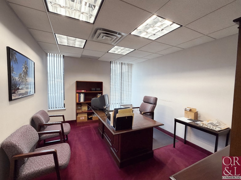 More Photos Of 815 N Mountain Rd, Newington Manufacturing For Sale