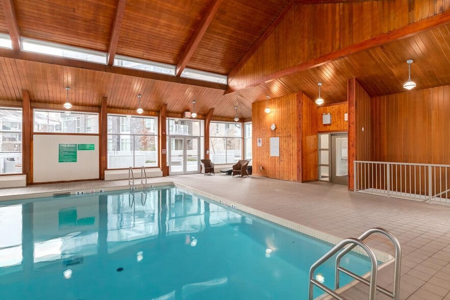 More Photos Of 2105 90 Av SW, Calgary Apartments For Lease