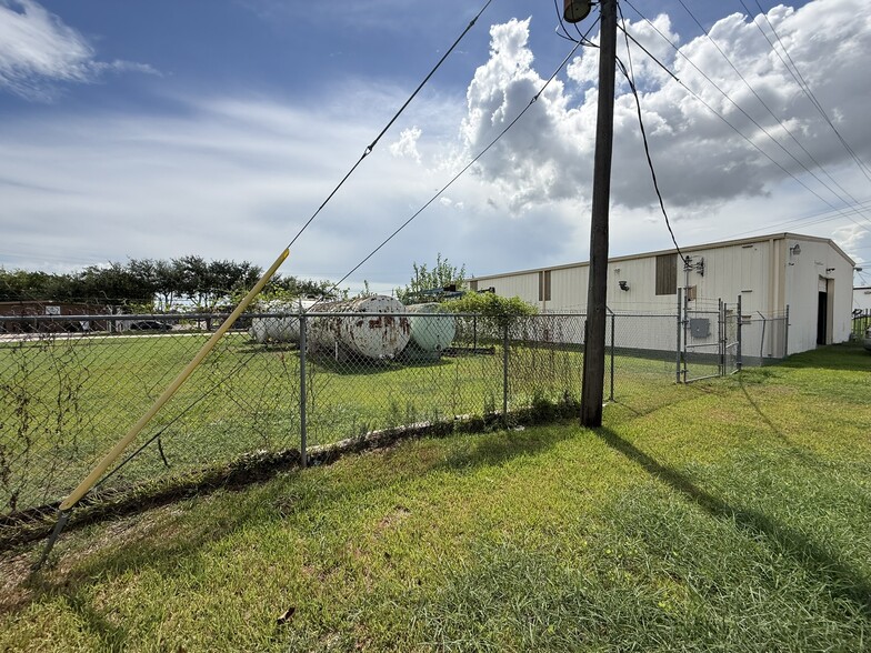 More Photos Of 201 N 16th St, La Porte Industrial For Sale