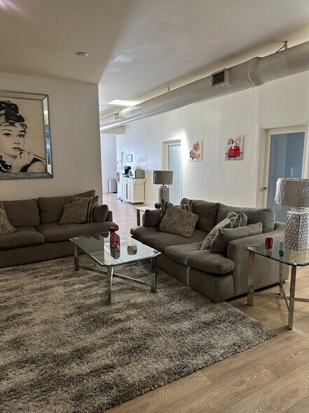 More Photos Of 3620 NE 2nd Ave, Miami Storefront Retail Office For Sale