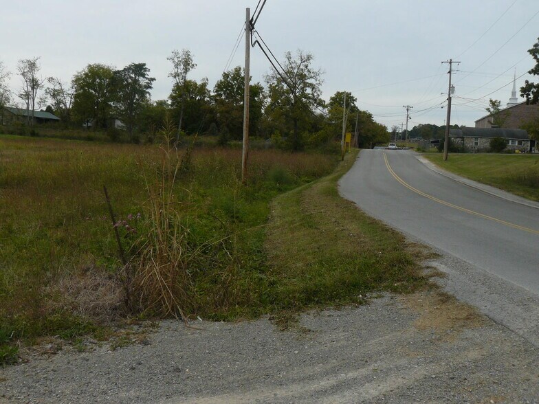 More Photos Of Davis Drive, New Tazewell Land For Sale