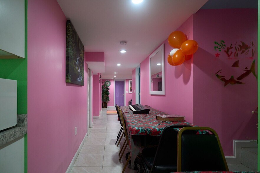 More Photos Of 39 Capen St, Hartford Multifamily For Sale