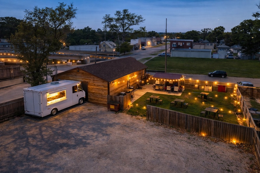 More Photos Of 626 16th Avenue, Council Bluffs General Retail For Sale