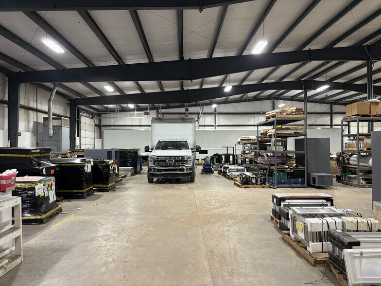 More Photos Of 1005 3rd St, Osceola Manufacturing For Sale