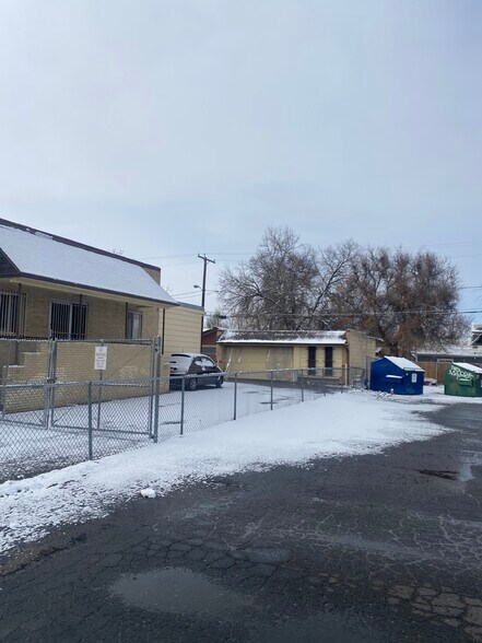 More Photos Of 1555 Dayton St, Aurora Office For Sale