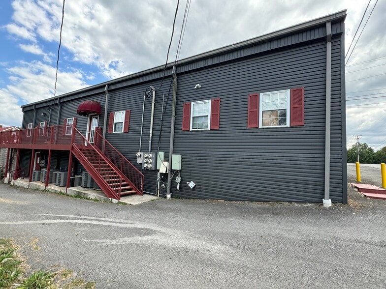 More Photos Of 224 Garfield St, McMinnville Apartments For Sale