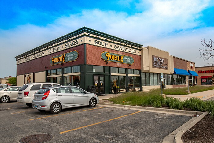 Primary Photo Of 7601 S Cicero Ave, Chicago Fast Food For Sale