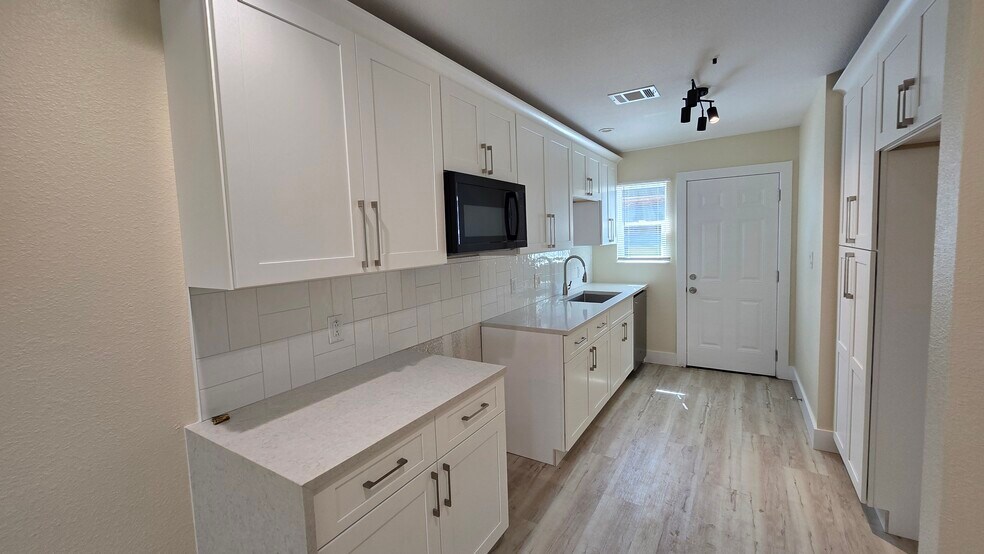 More Photos Of , Houston Multifamily For Sale