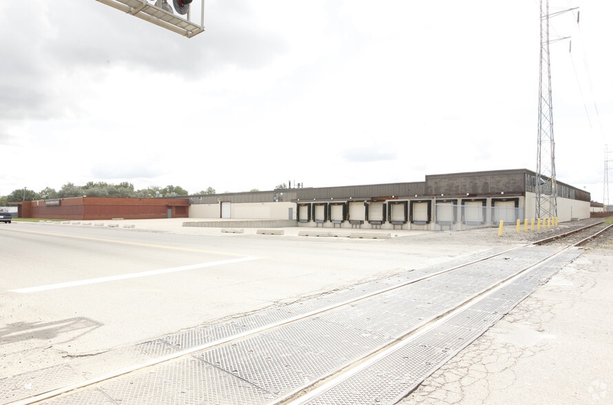 More Photos Of 13901 Joy Rd, Detroit Warehouse For Sale