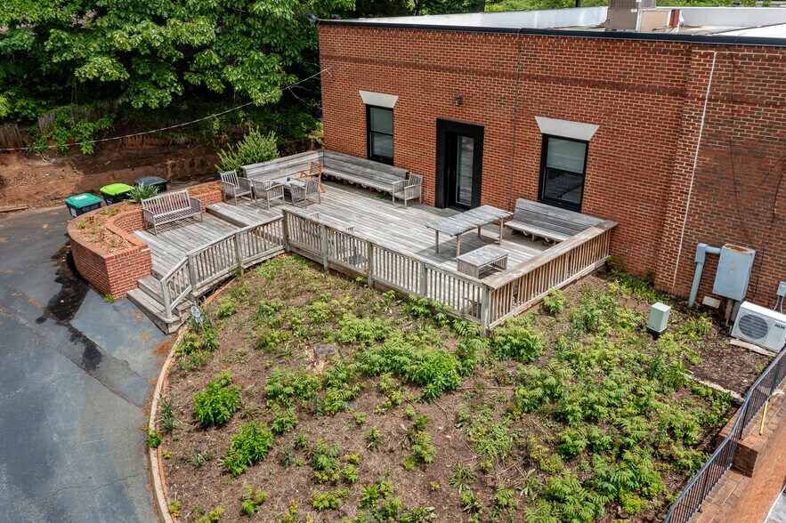 More Photos Of 490 Westfield Rd, Charlottesville Storefront Retail Office For Sale