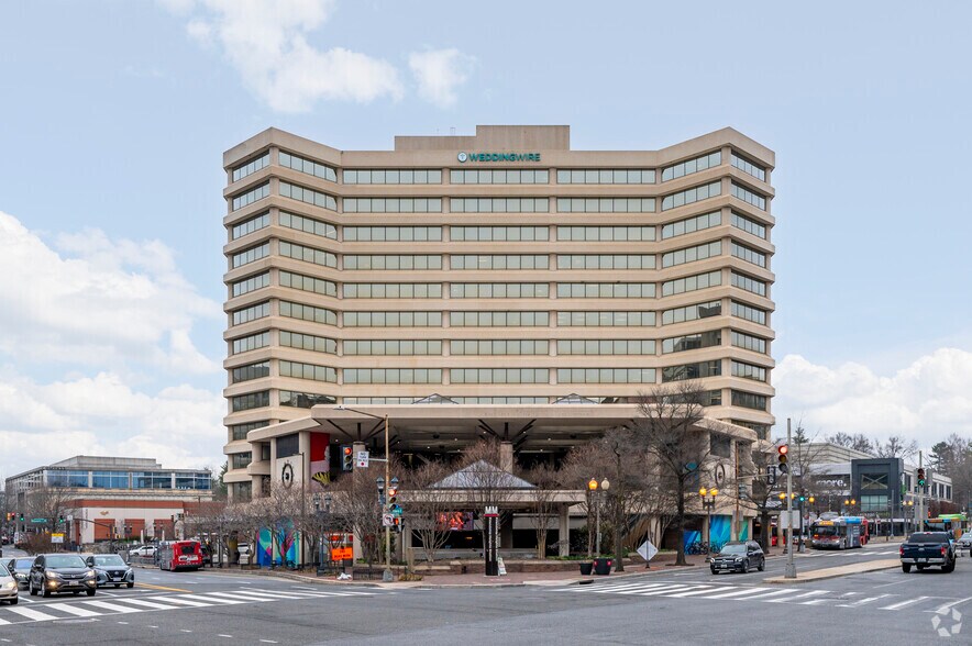 More Photos Of 2 Wisconsin Cir, Chevy Chase Office For Lease