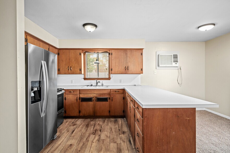 More Photos Of 401 E Main St, Brenham Apartments For Sale