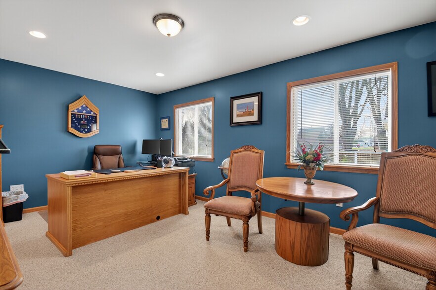 More Photos Of 175 2nd St, Belleville Office For Sale