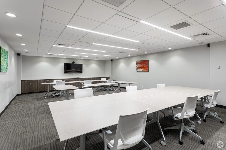 More Photos Of 2 Westchester Park Dr, White Plains Unknown For Lease