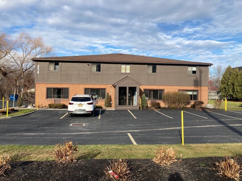 More Photos Of 6028 Sheridan Dr, Williamsville Office For Sale