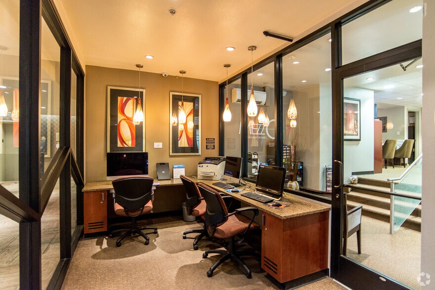 More Photos Of 901 N Sherman St, Denver Apartments For Lease