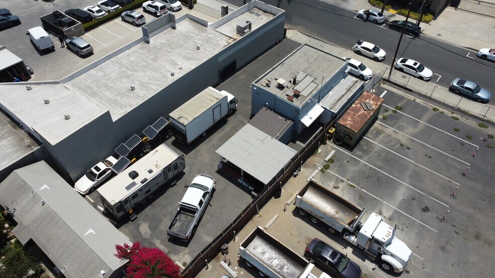 Primary Photo Of 10043 Artesia Pl, Bellflower Service For Lease