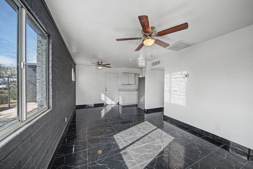 More Photos Of 4028 S 15th St, Phoenix Multifamily For Sale
