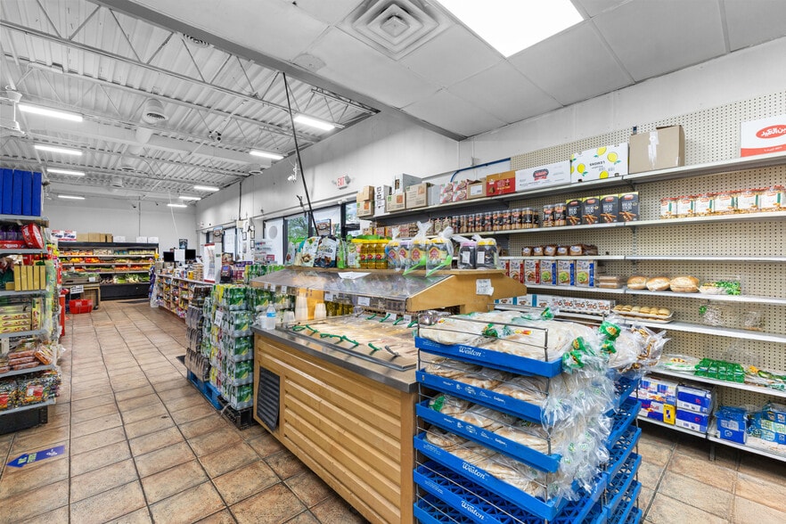 More Photos Of 36886 Ryan Rd, Sterling Heights Supermarket For Sale
