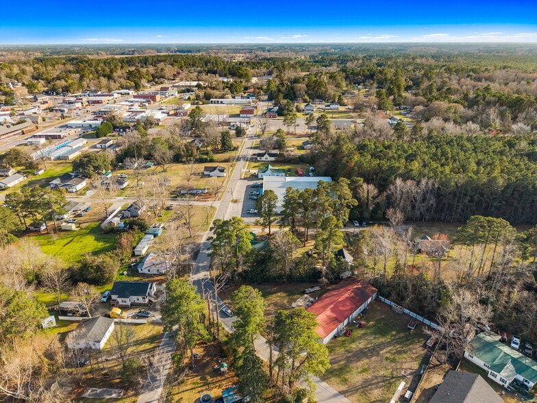 More Photos Of 101 Watering St, Tabor City Flex For Sale