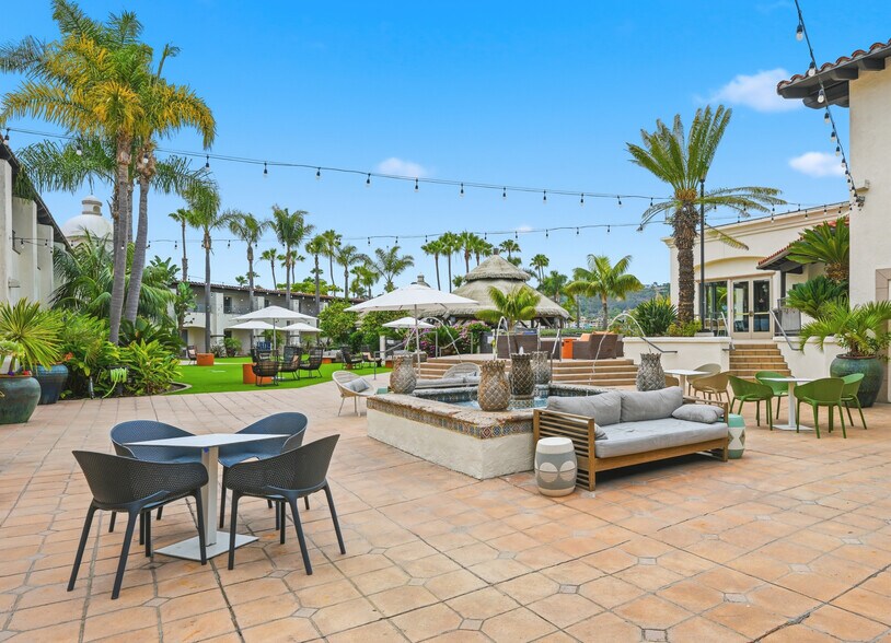 More Photos Of 1551 Shelter Island Dr, San Diego Hotel For Lease