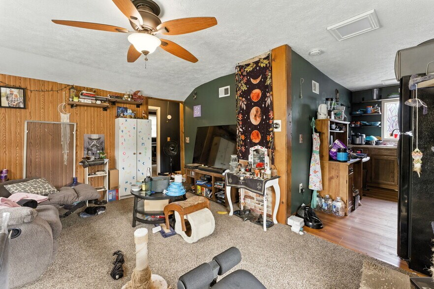 More Photos Of 502 W State St, Hastings Freestanding For Sale