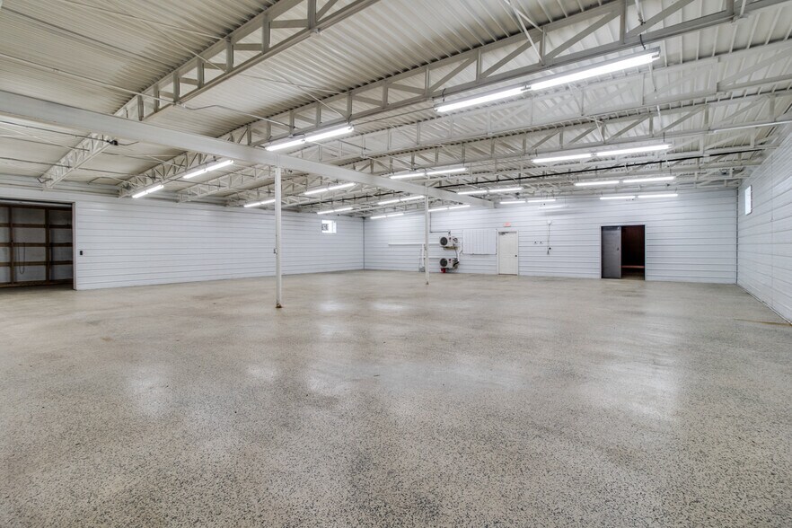 More Photos Of 1320 E Columbia Ave, Battle Creek Manufacturing For Sale
