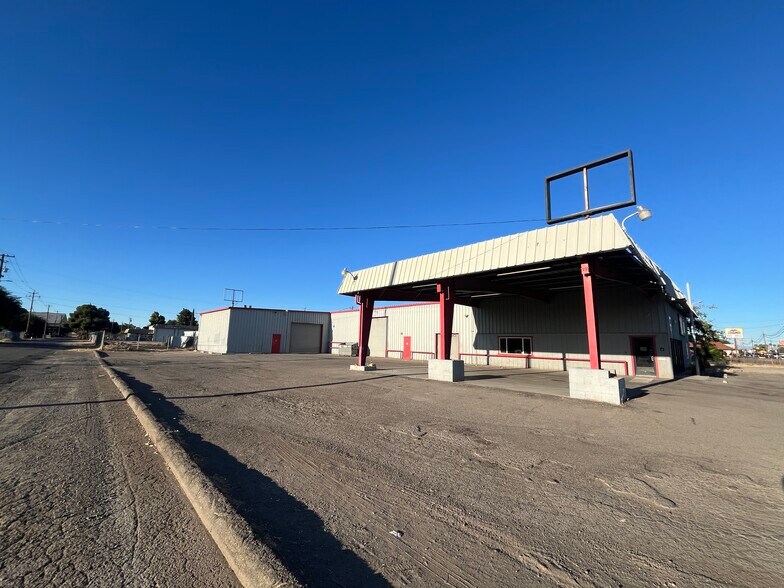 Primary Photo Of 1743 E Pacheco Blvd, Los Banos Light Manufacturing For Sale