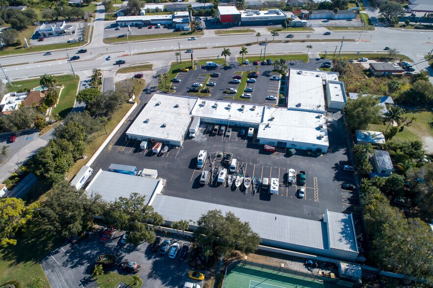 More Photos Of 619-641 Tamiami Trl, Nokomis Storefront For Lease