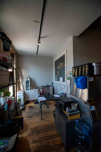 More Photos Of 1829 W Chicago Ave, Chicago Storefront Retail Residential For Lease