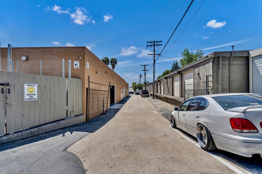 More Photos Of 6172-6196 University Ave, San Diego Unknown For Lease