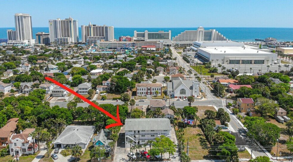 More Photos Of 208 N Halifax Ave, Daytona Beach Apartments For Sale