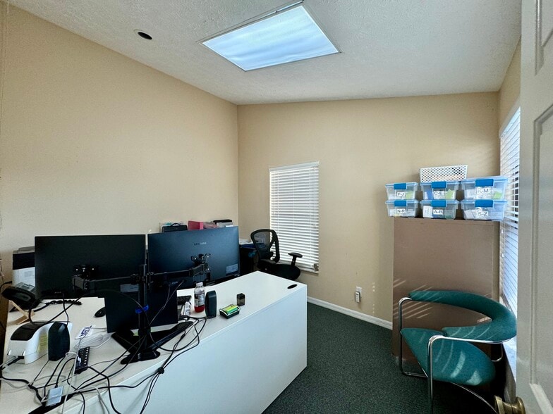 More Photos Of 6550-6564 S US Highway 1, Port Saint Lucie Office For Lease