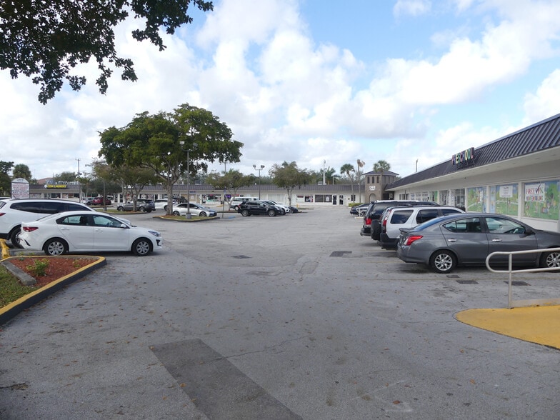 More Photos Of 7331-7399 Davie Road Ext, Hollywood General Retail For Lease