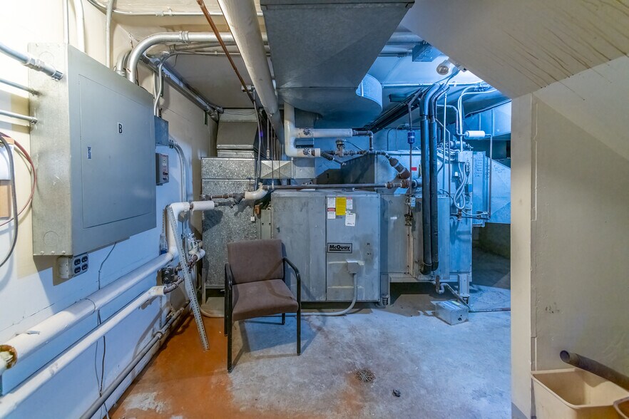 More Photos Of 100-106 S Main st, Ishpeming Bank For Sale